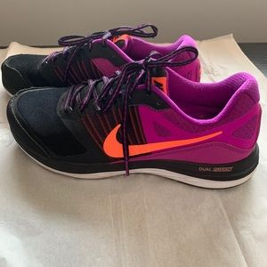 Nike Dual Fusion Size 8.5